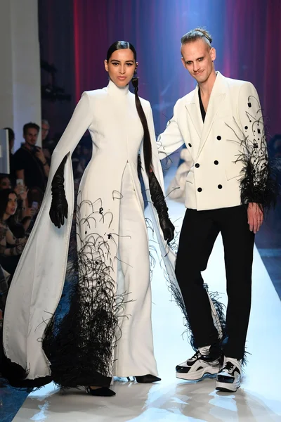 Look 49